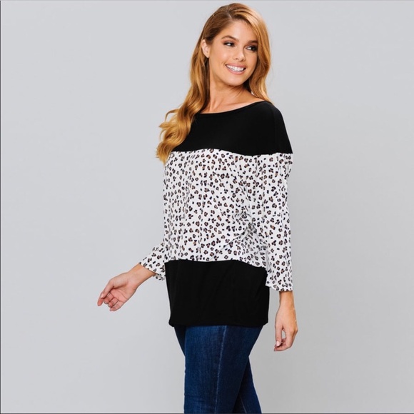 LAST ONE! 3X Plus Size Block Animal Print Top - Picture 3 of 6